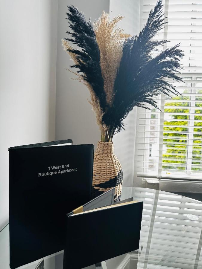 1 West End Boutique Apartment 鲍内斯温德米尔 外观 照片