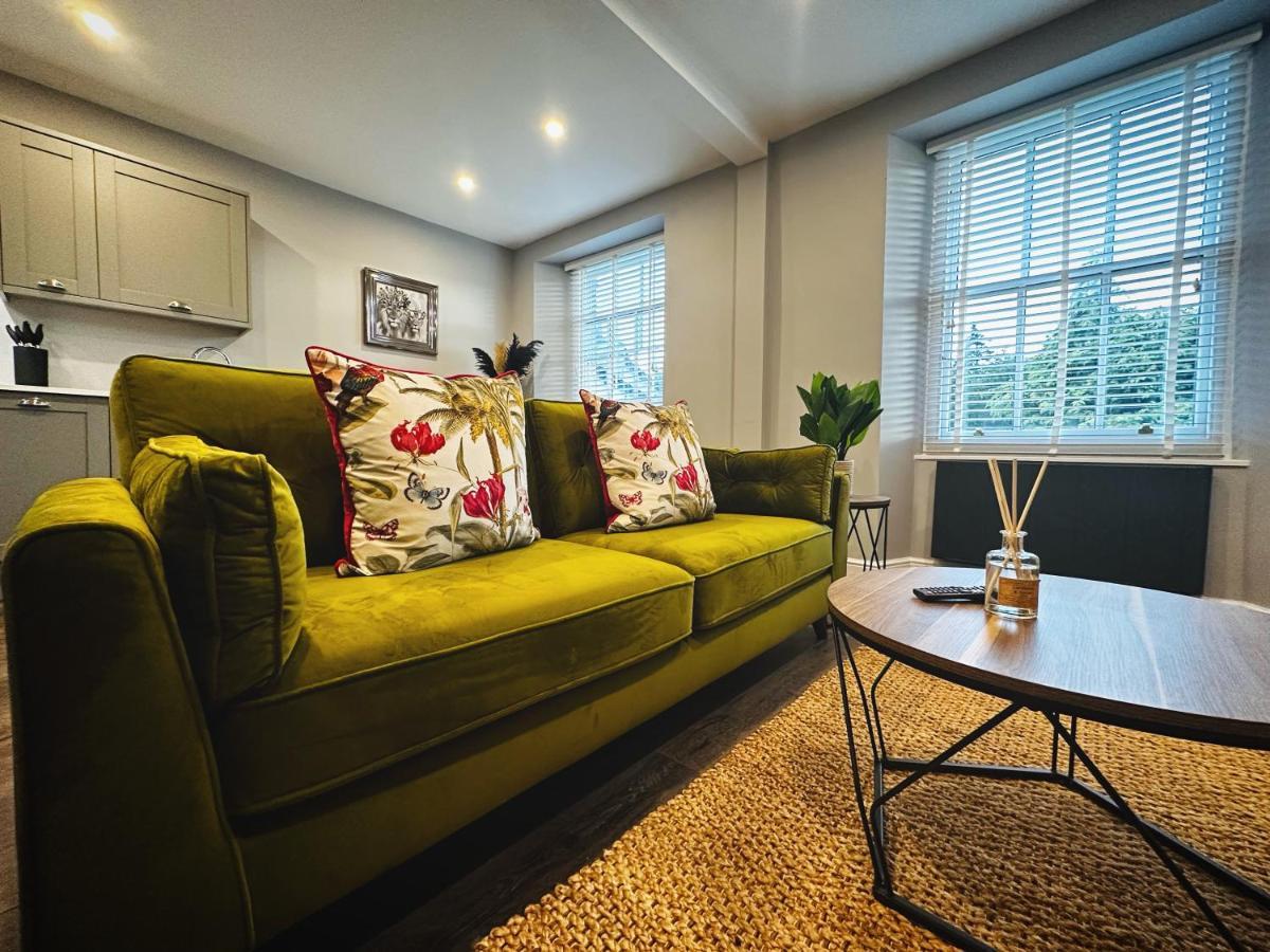 1 West End Boutique Apartment 鲍内斯温德米尔 外观 照片